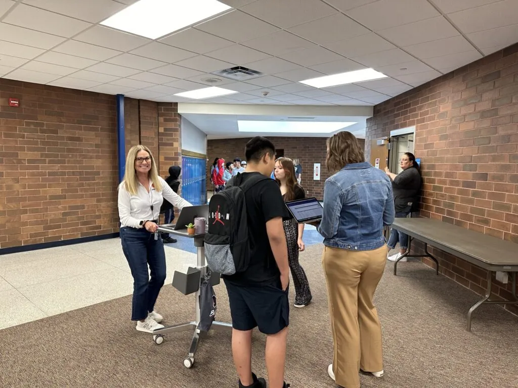 Urbandale Middle School Associate Principal, Teacher, Students